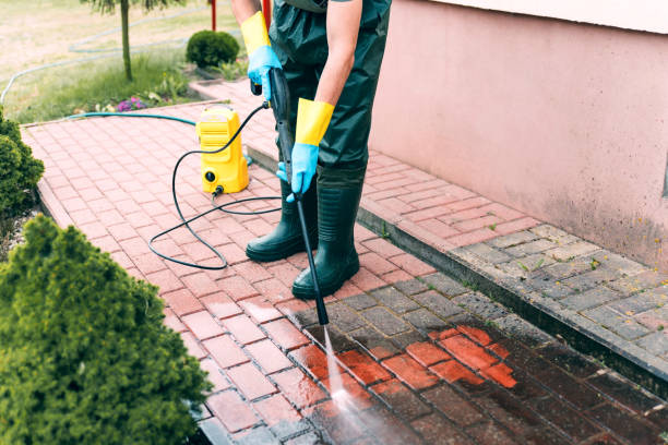 Why Choose Our Certified Pressure Washing Experts for Your Project Needs in Bartow, FL?